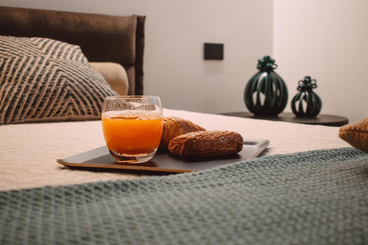 Viale Dei Lecci - Luxury Rooms Франкавила Фонтана Екстериор снимка